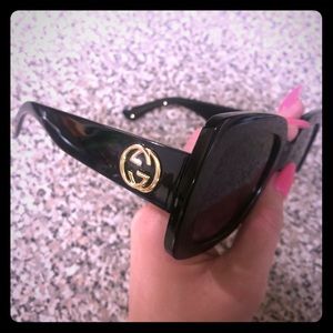 AUTHENTIC GUCCI SUNGLASSES